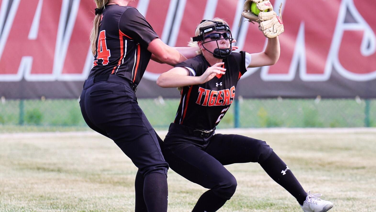 Edwardsville's early outburst paves way to sectional semifinal win over Belleville East